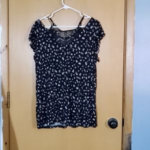 NWT Maurices Cold Shoulder